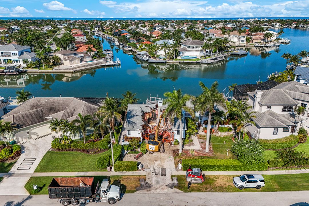 701 Rockport Ct, Marco Island, FL 34145