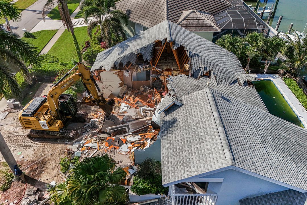 701 Rockport Ct, Marco Island, FL 34145