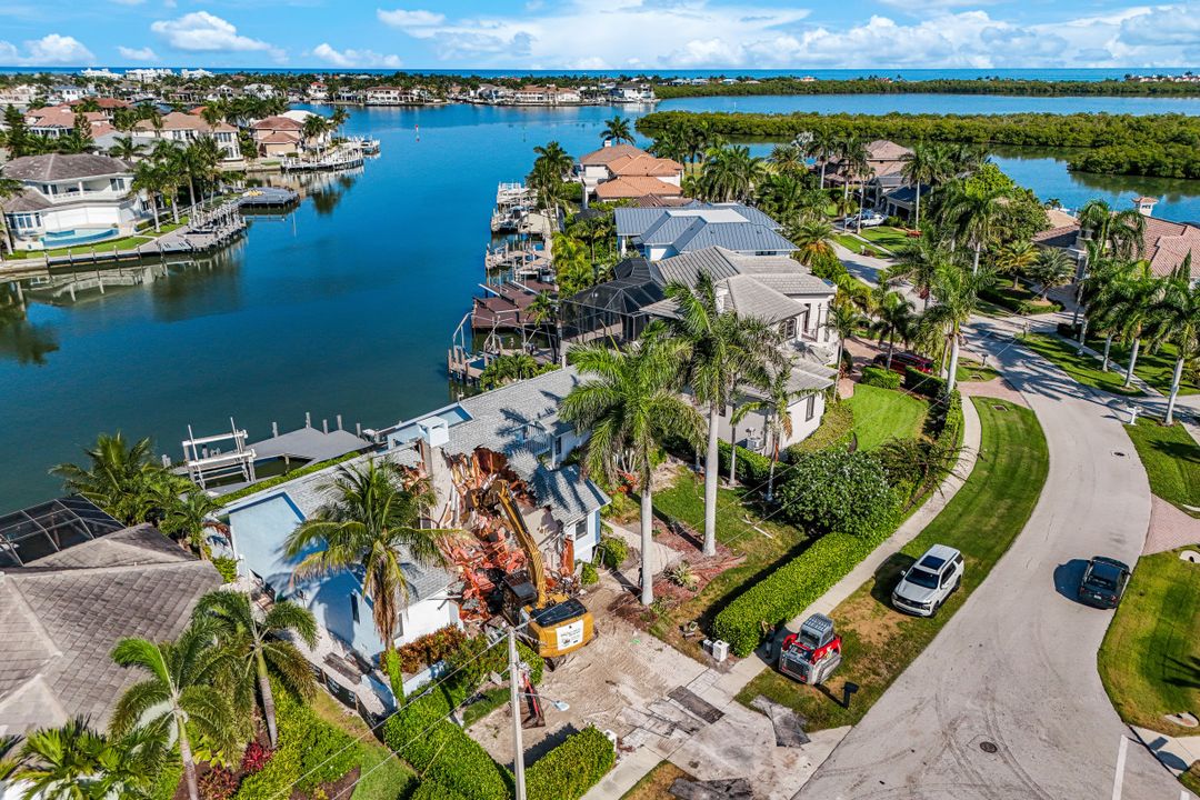 701 Rockport Ct, Marco Island, FL 34145