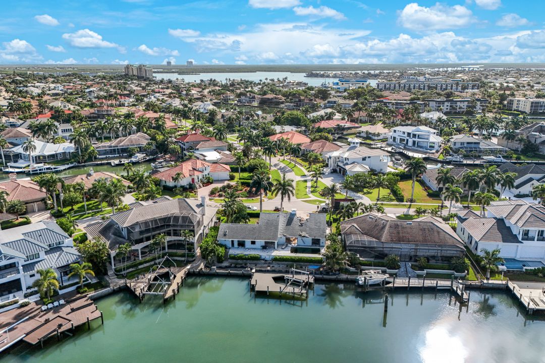 701 Rockport Ct, Marco Island, FL 34145