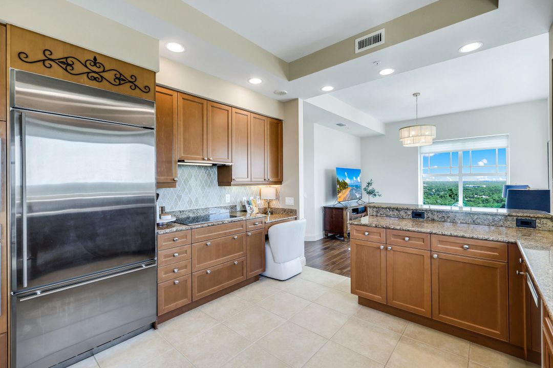 455 Cove Tower Dr #1701, Naples, FL 34110
