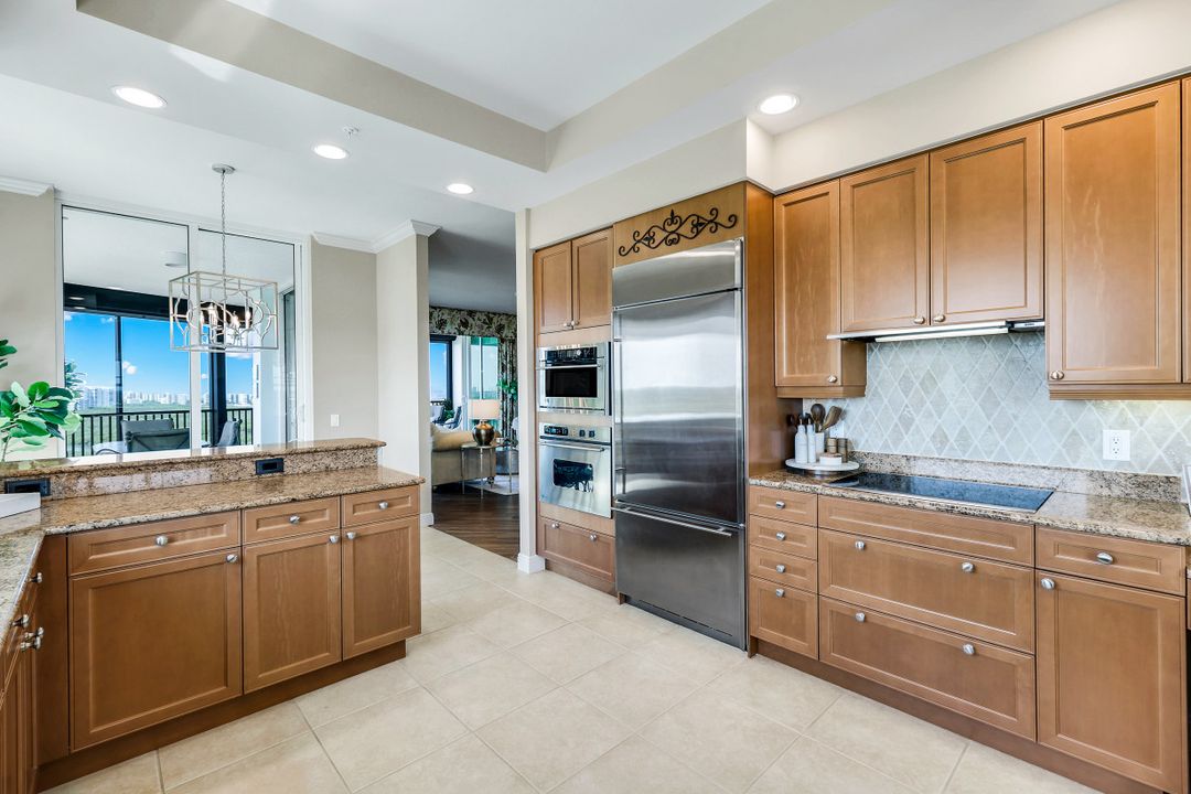 455 Cove Tower Dr #1701, Naples, FL 34110