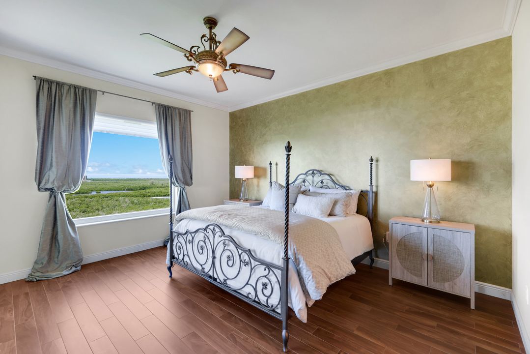 455 Cove Tower Dr #1701, Naples, FL 34110
