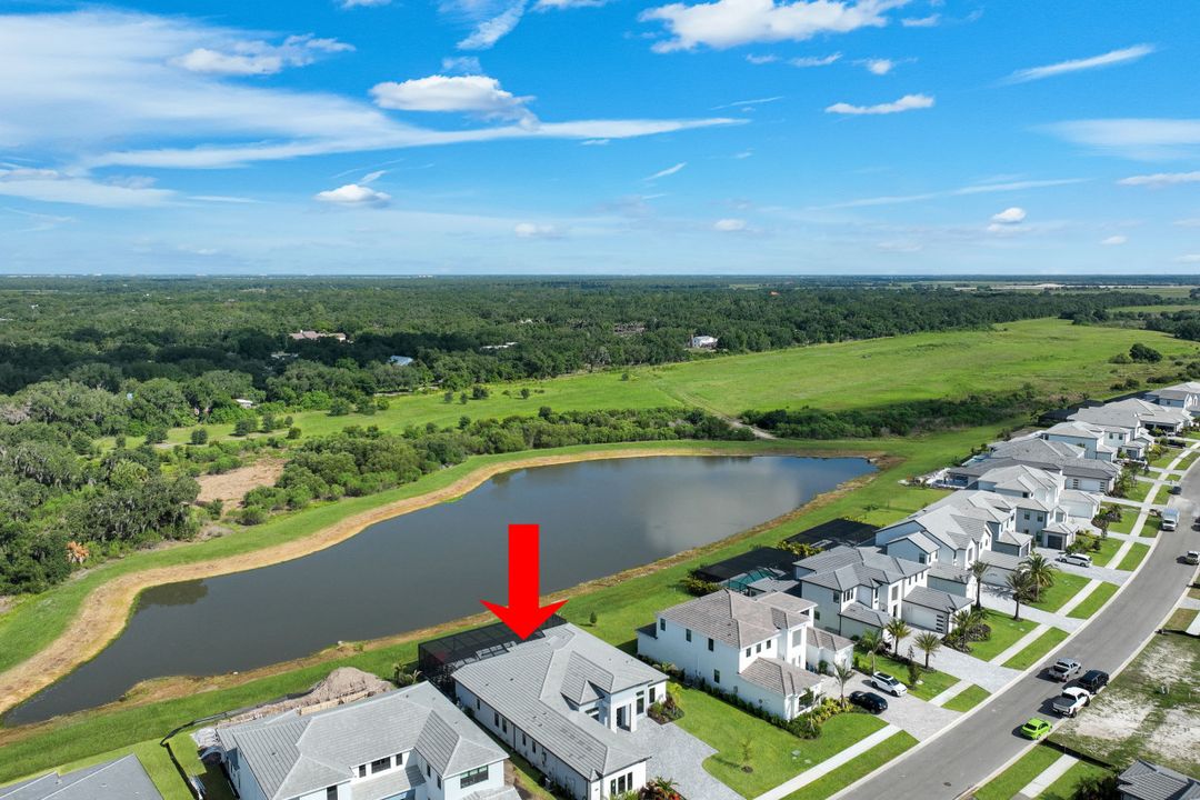 2428 Waterfront Cir, Sarasota, FL 34240