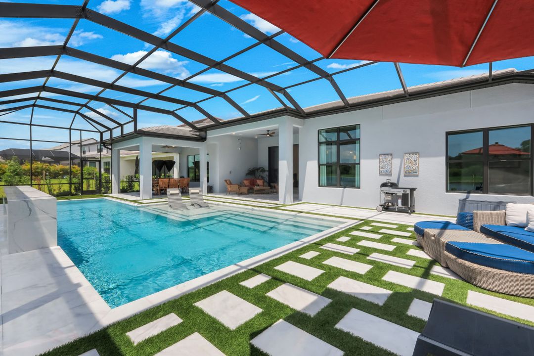 2428 Waterfront Cir, Sarasota, FL 34240