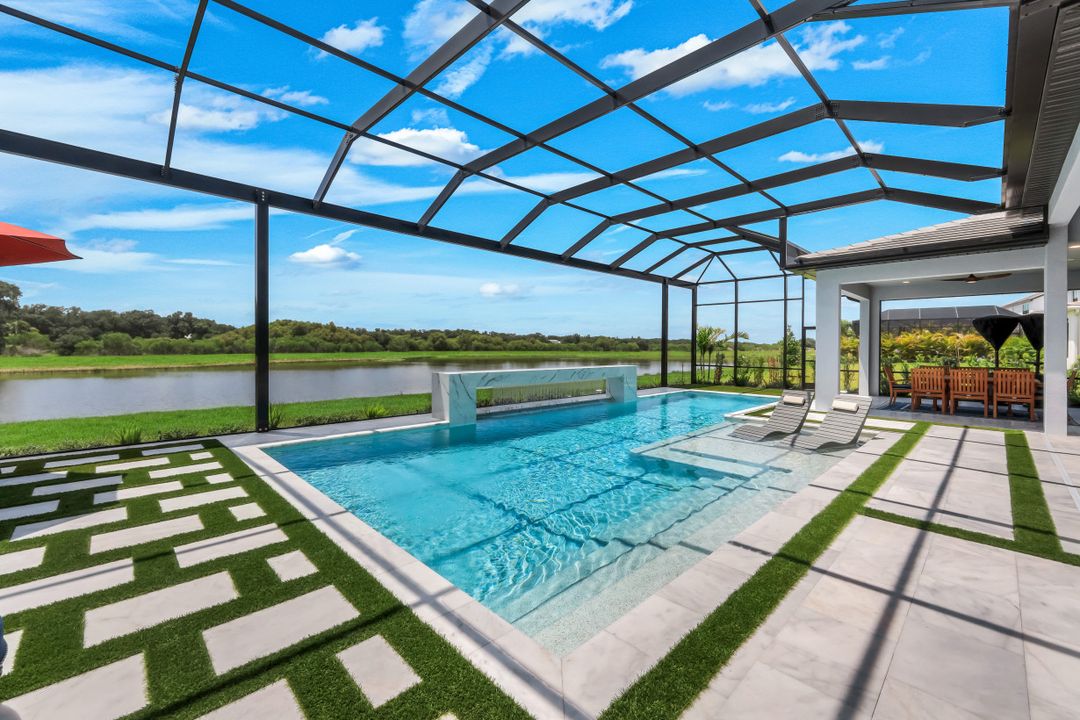 2428 Waterfront Cir, Sarasota, FL 34240