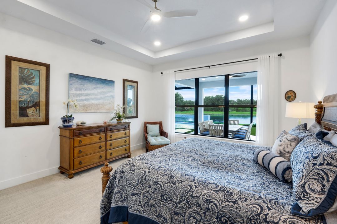 2428 Waterfront Cir, Sarasota, FL 34240