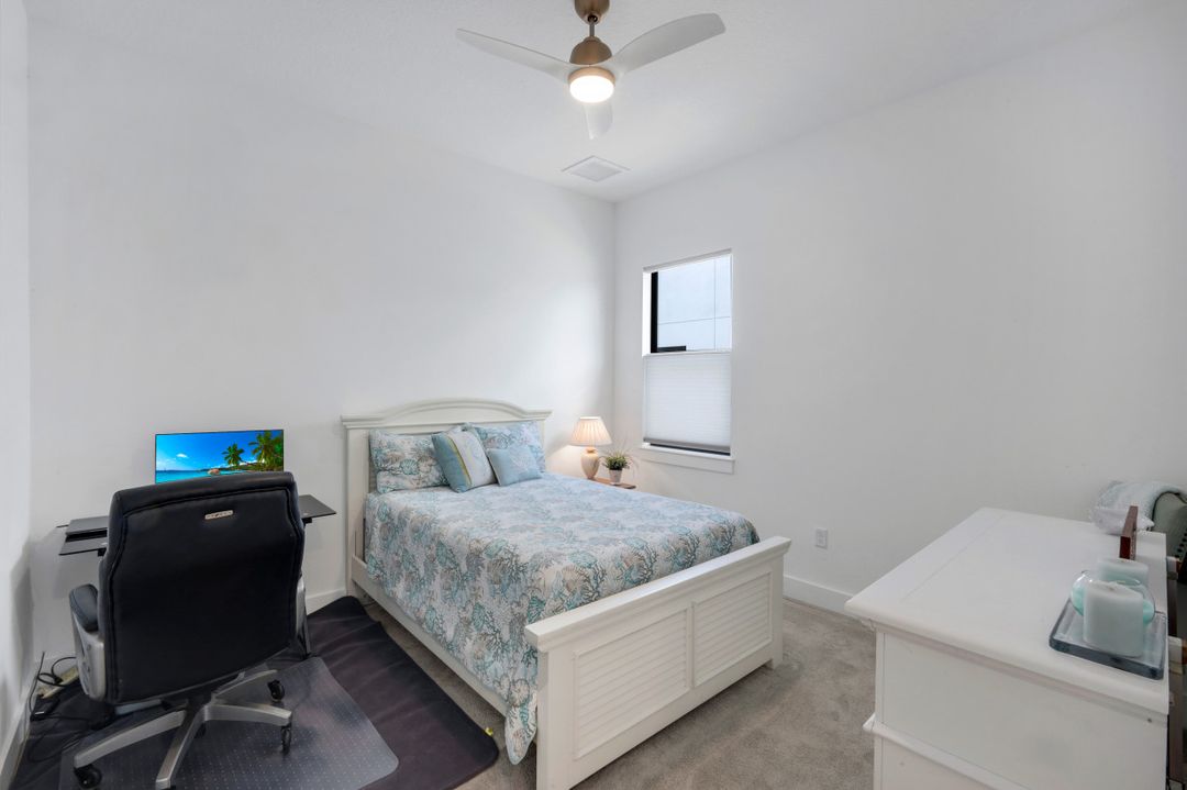2428 Waterfront Cir, Sarasota, FL 34240