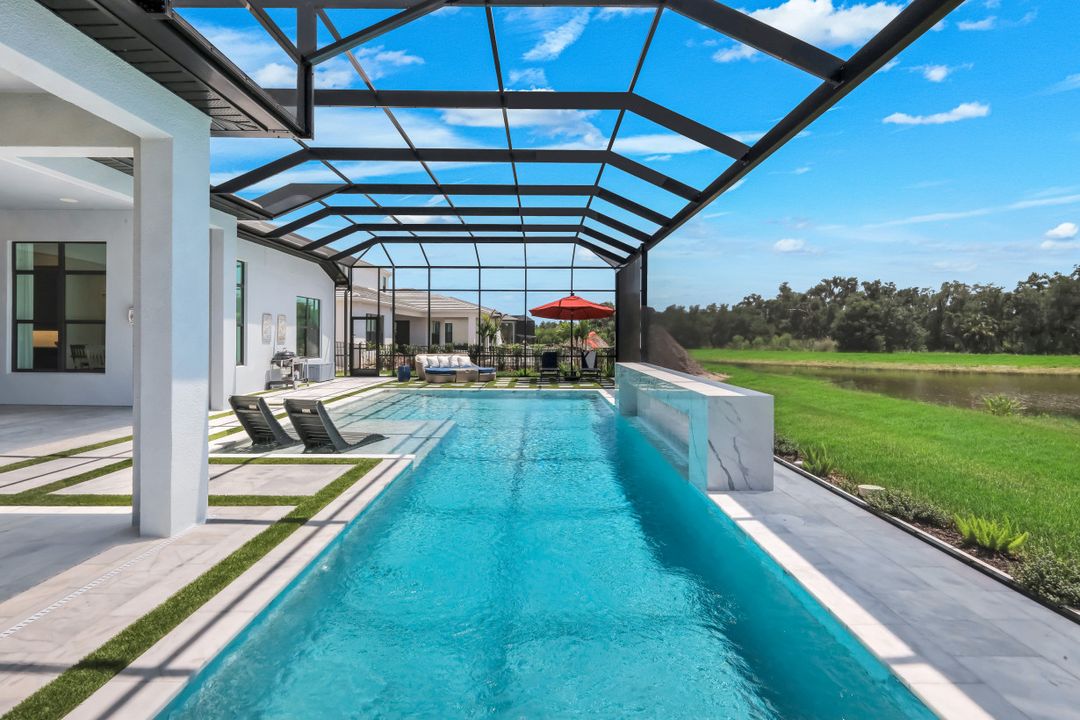 2428 Waterfront Cir, Sarasota, FL 34240