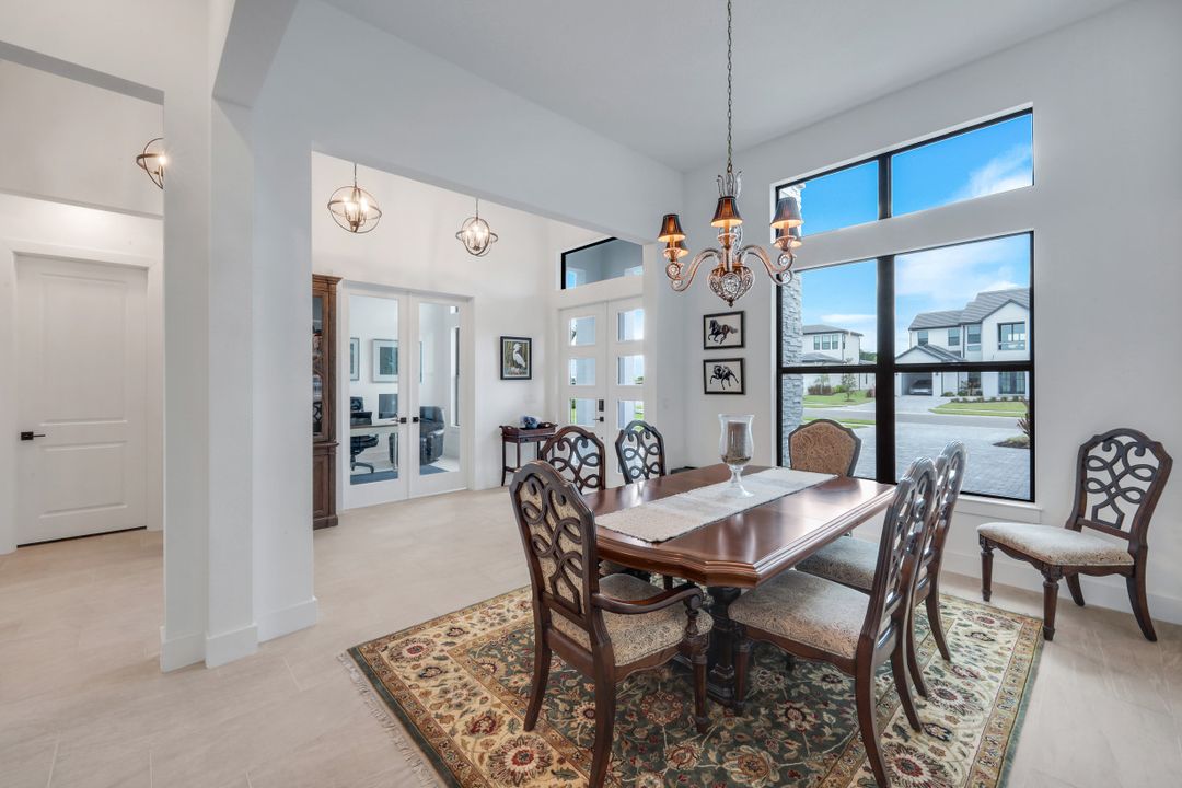 2428 Waterfront Cir, Sarasota, FL 34240