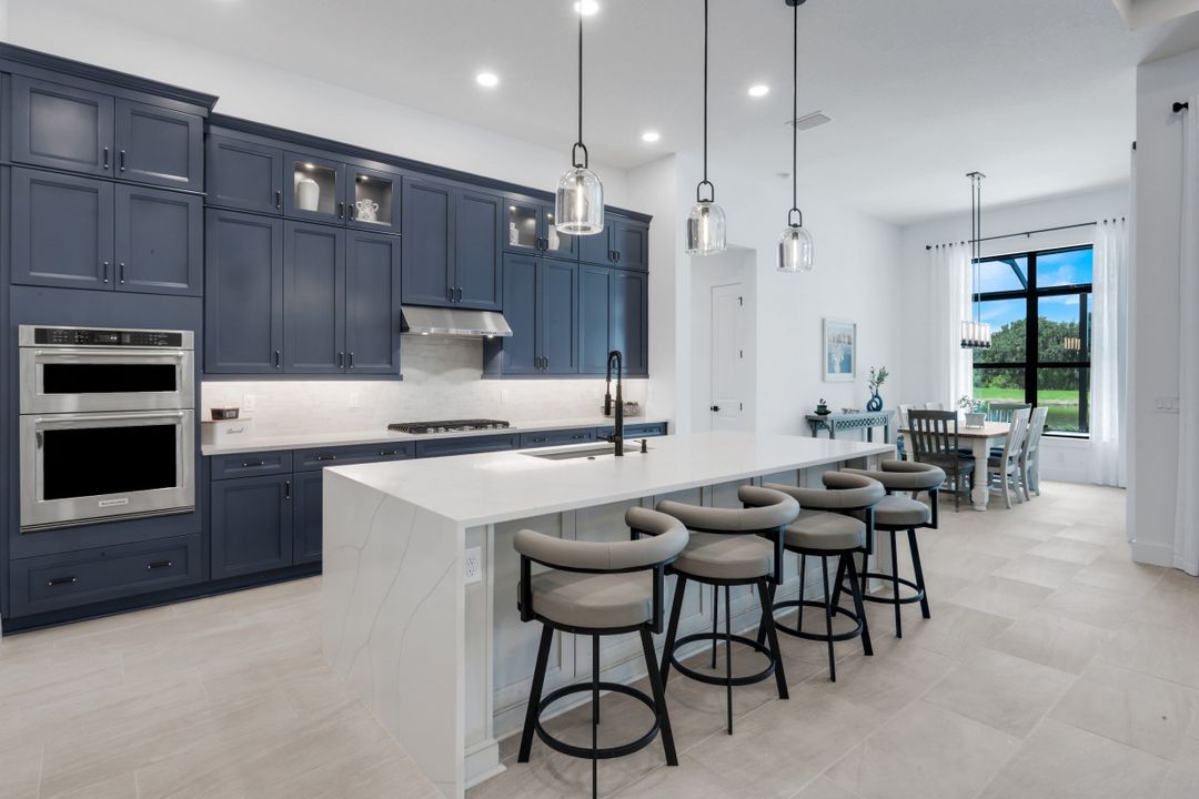 2428 Waterfront Cir, Sarasota, FL 34240