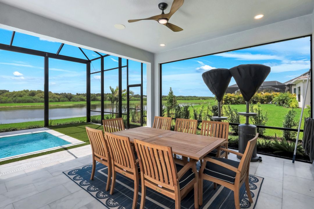 2428 Waterfront Cir, Sarasota, FL 34240