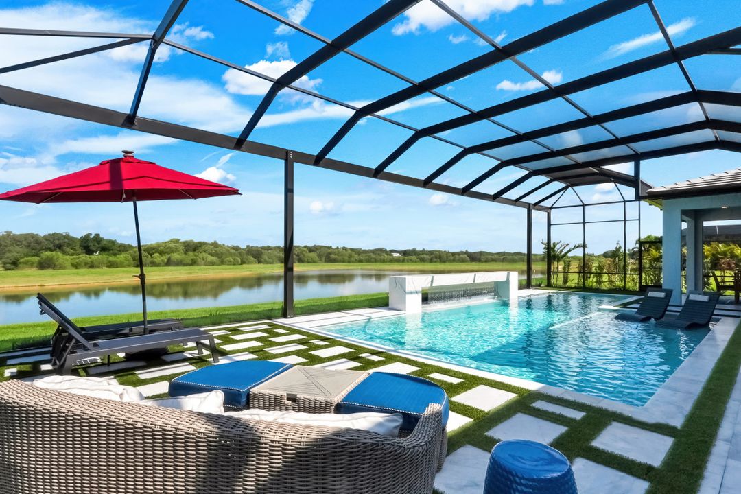 2428 Waterfront Cir, Sarasota, FL 34240