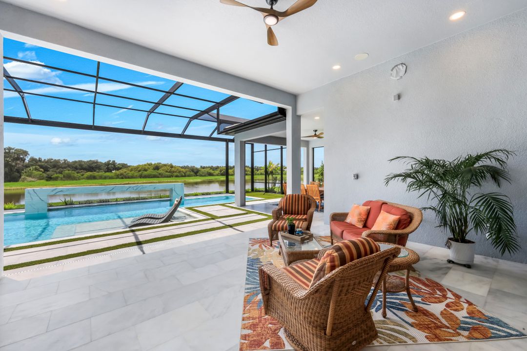2428 Waterfront Cir, Sarasota, FL 34240