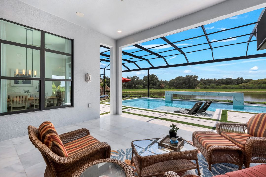 2428 Waterfront Cir, Sarasota, FL 34240
