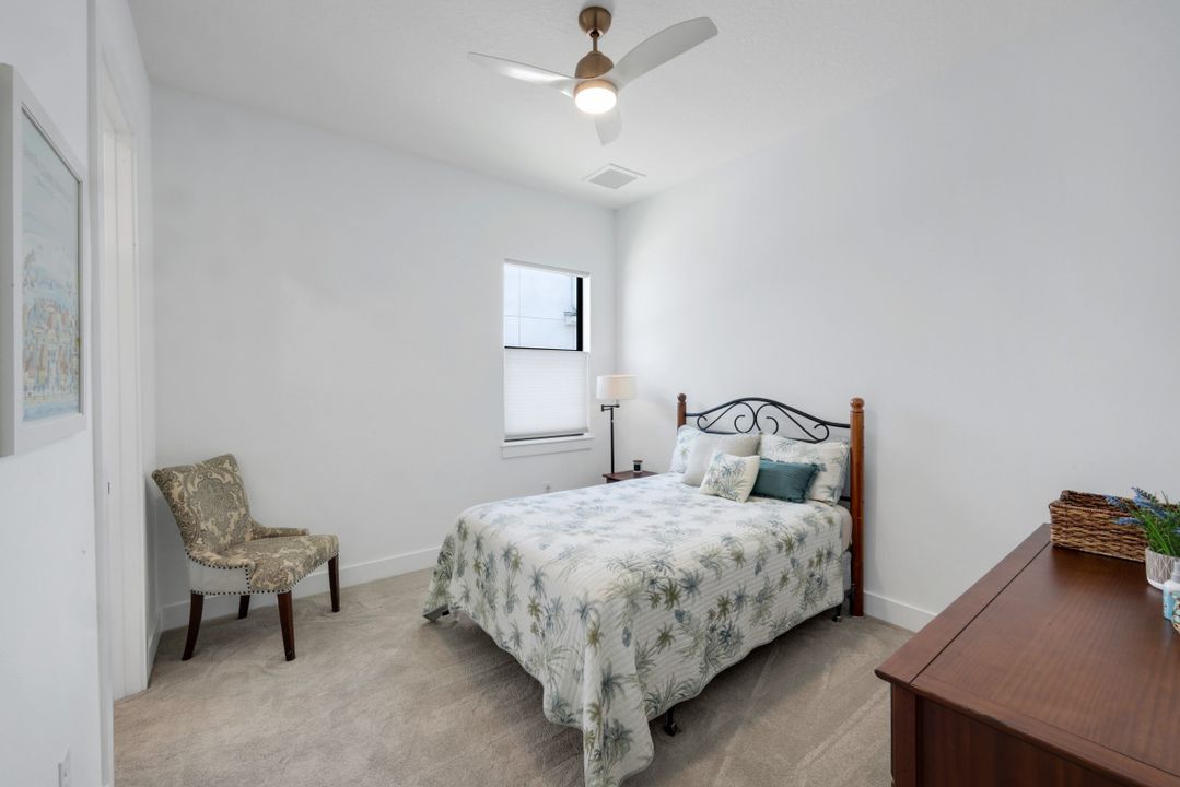 2428 Waterfront Cir, Sarasota, FL 34240