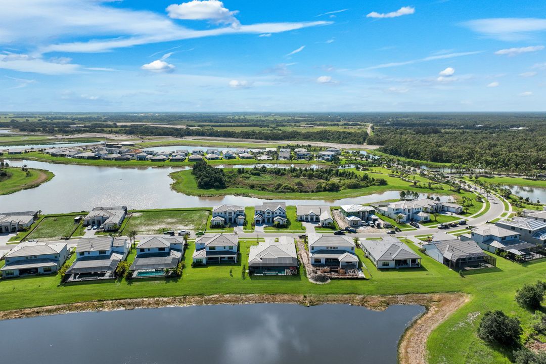 2428 Waterfront Cir, Sarasota, FL 34240