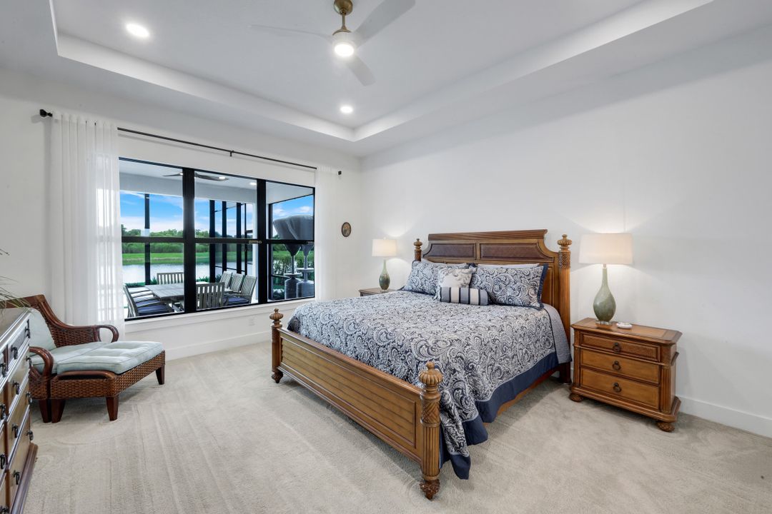 2428 Waterfront Cir, Sarasota, FL 34240