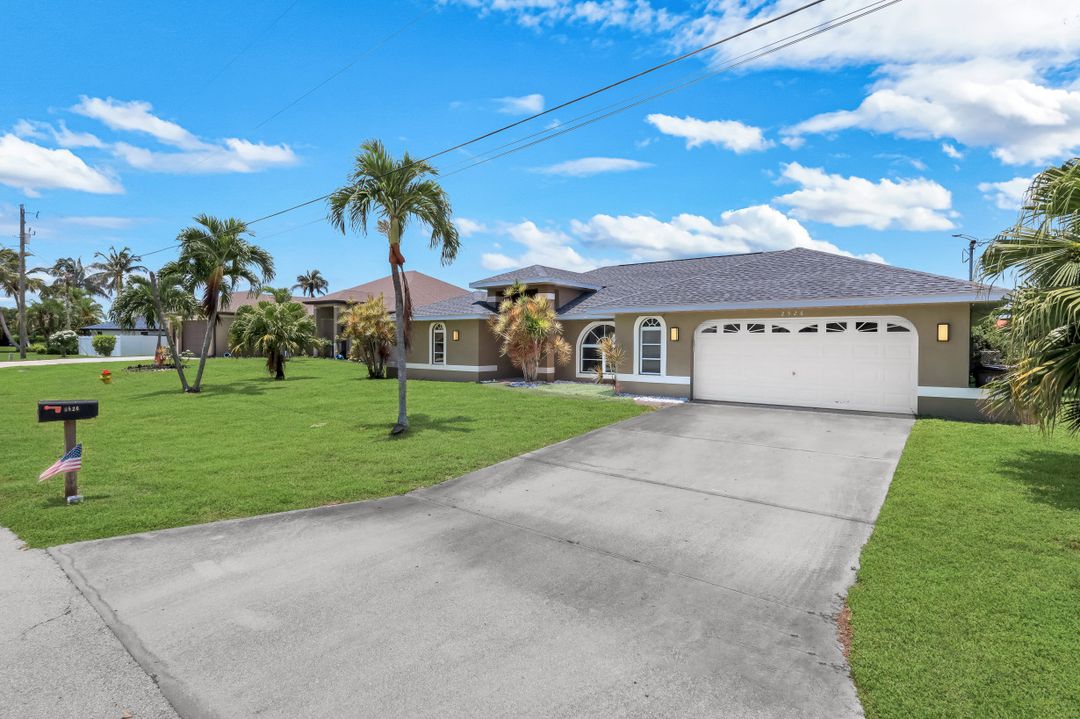 2526 SE 19th Pl, Cape Coral, FL 33904