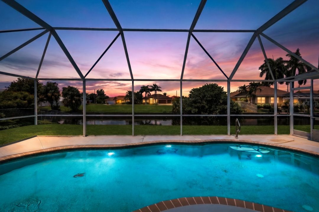 2526 SE 19th Pl, Cape Coral, FL 33904