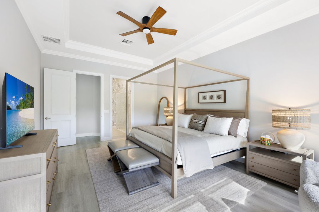 15804 Derna St, Naples, FL 34114