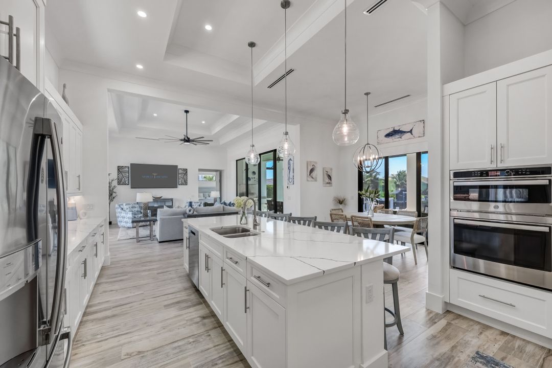 970 Goldenrod Ave, Marco Island, FL 34145