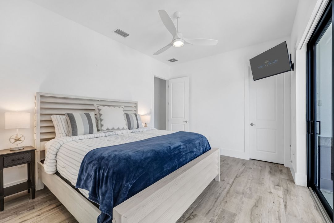 970 Goldenrod Ave, Marco Island, FL 34145