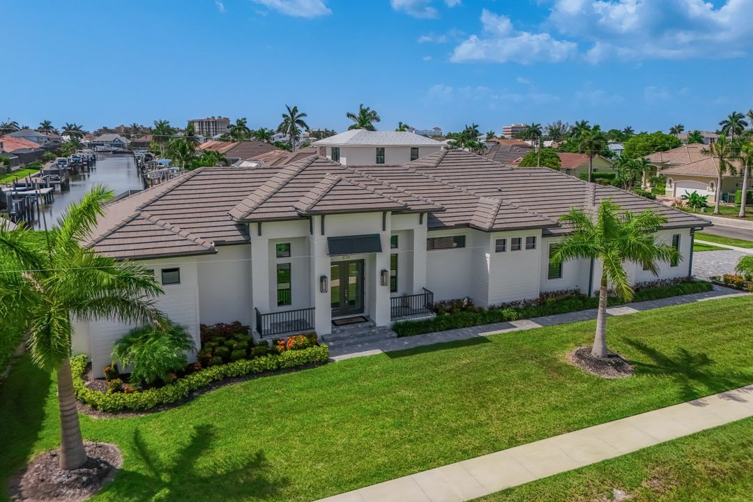 970 Goldenrod Ave, Marco Island, FL 34145