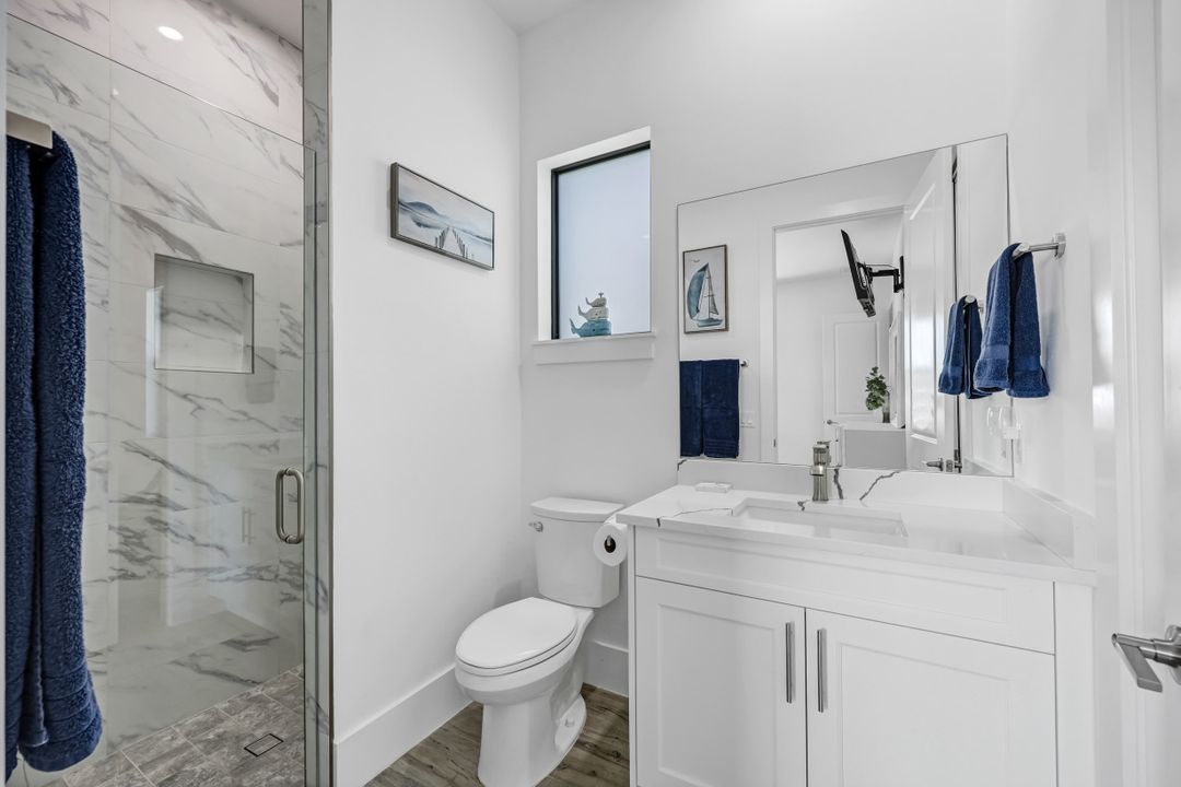 970 Goldenrod Ave, Marco Island, FL 34145