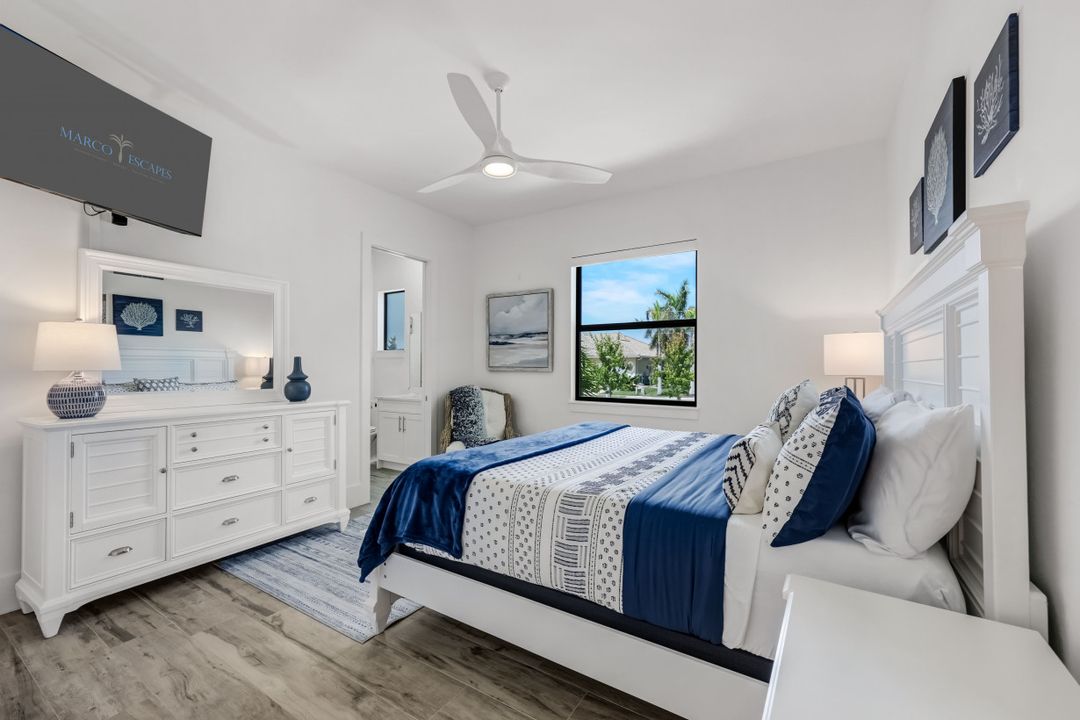 970 Goldenrod Ave, Marco Island, FL 34145
