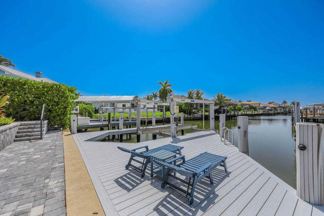 970 Goldenrod Ave, Marco Island, FL 34145