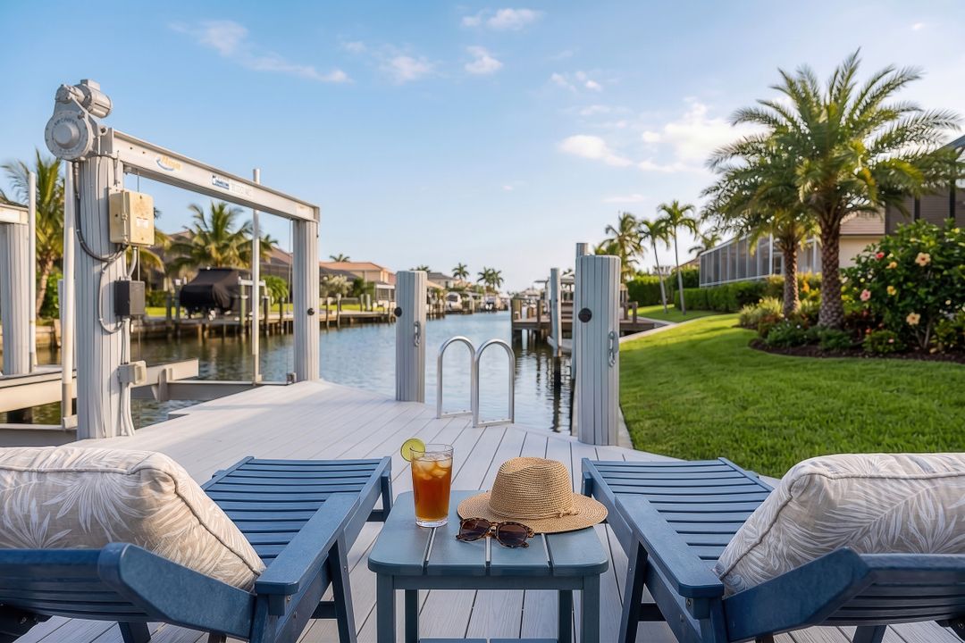 970 Goldenrod Ave, Marco Island, FL 34145