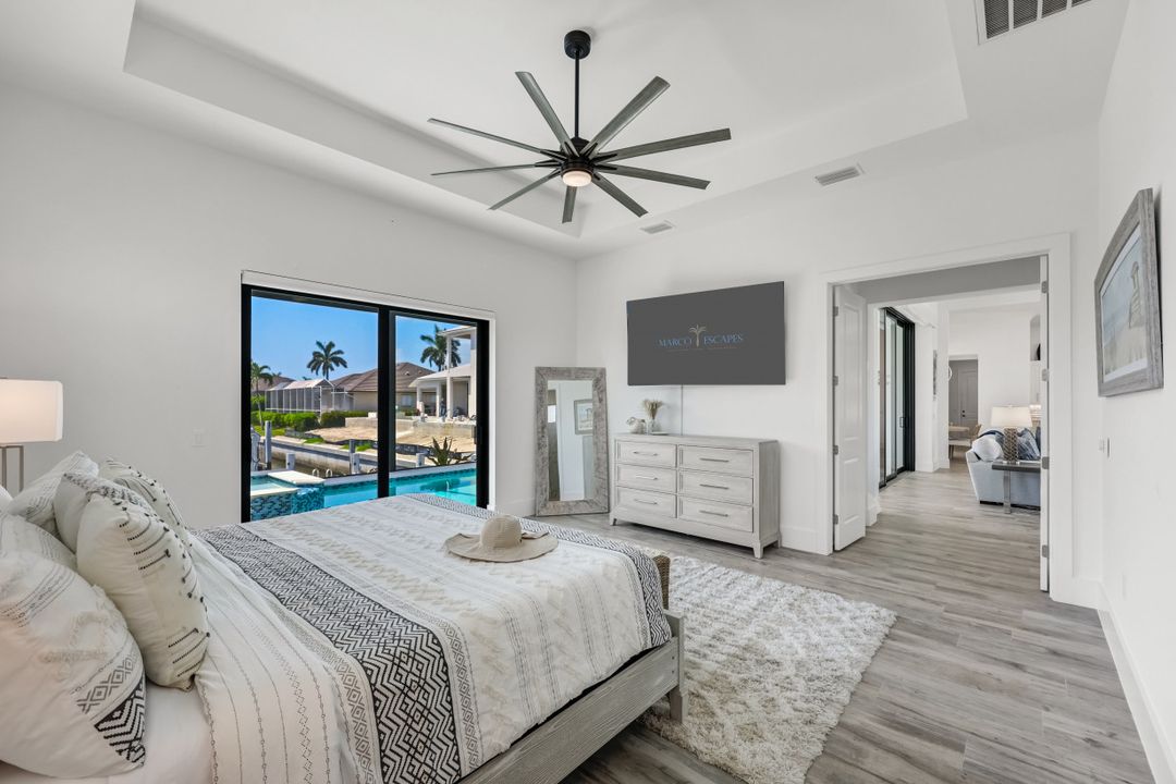 970 Goldenrod Ave, Marco Island, FL 34145