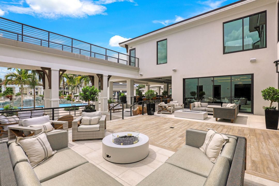 275 Indies Way #503, Naples, FL 34110