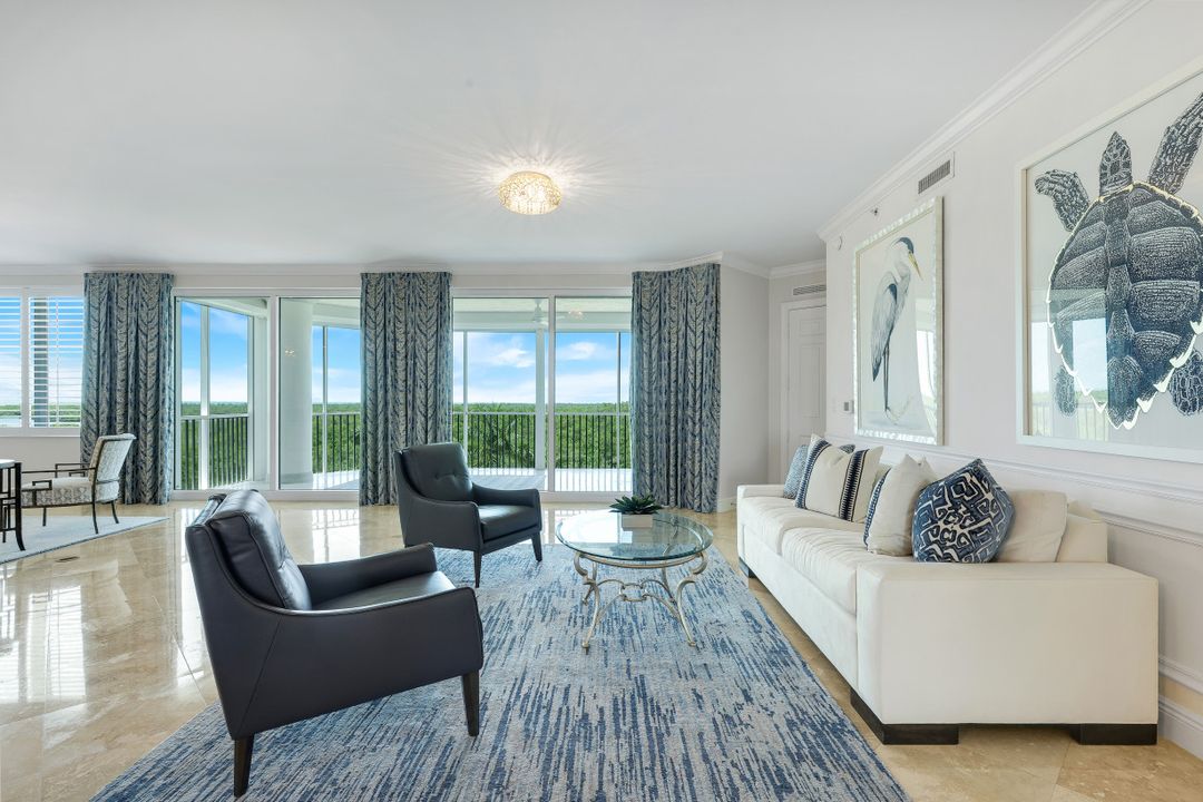 275 Indies Way #503, Naples, FL 34110