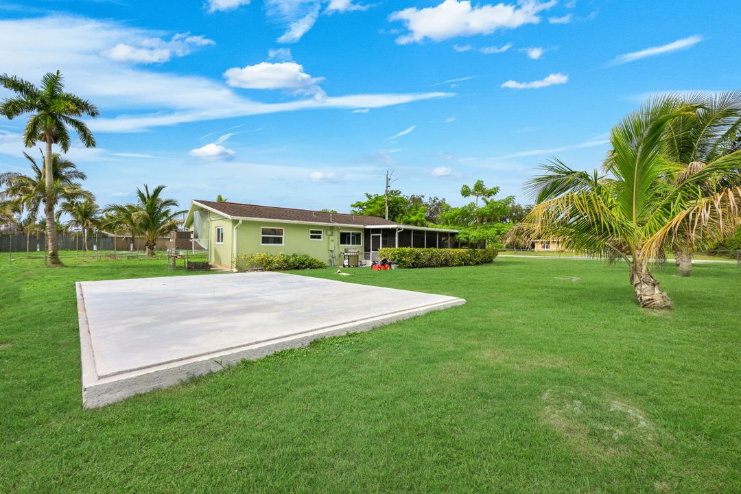 1007 Wilshire Dr, Fort Myers, FL 33919