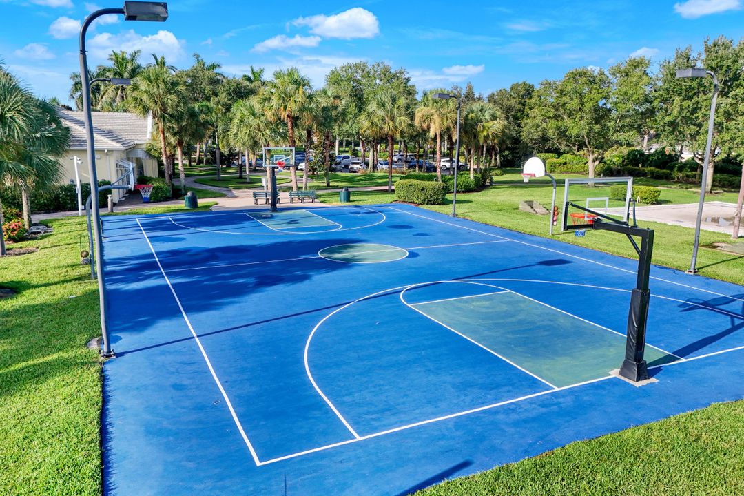 2573 Sandoval Pkwy, Cape Coral, FL 33991