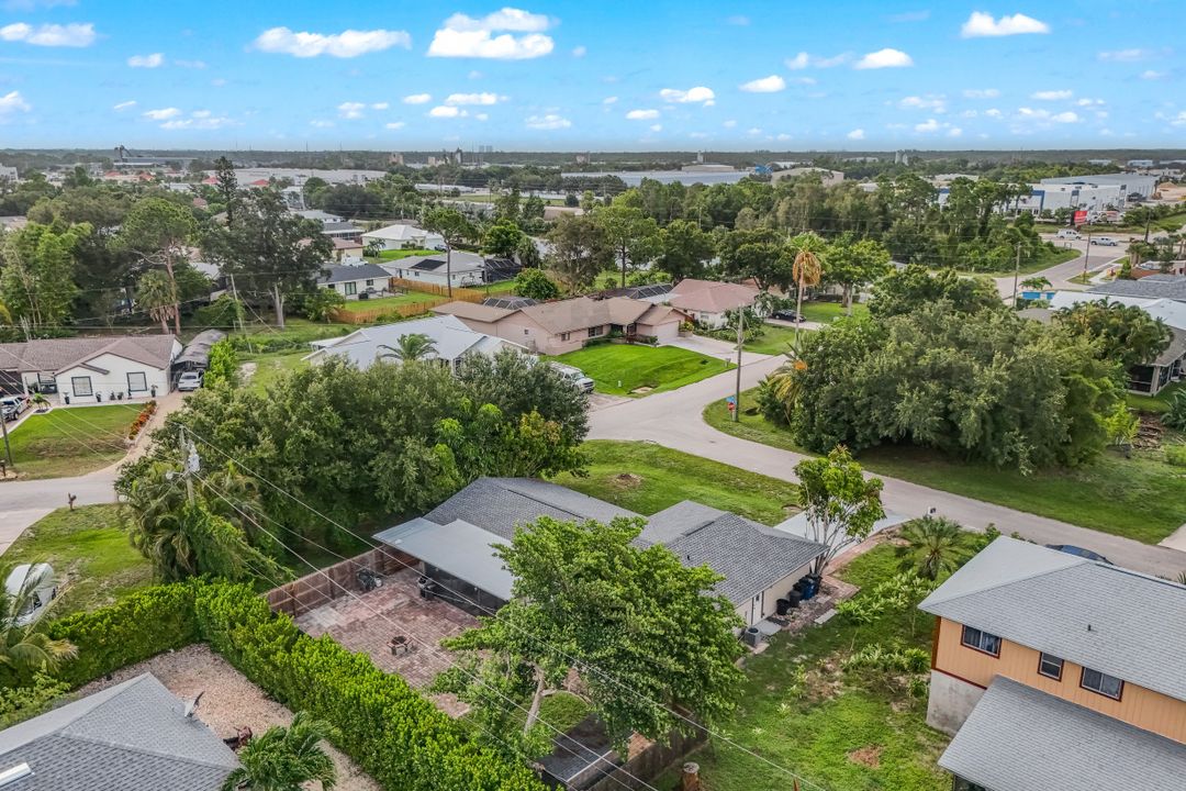 8110 Valencia Rd, Fort Myers, FL 33967