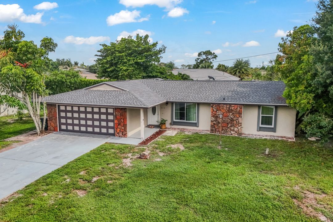 8110 Valencia Rd, Fort Myers, FL 33967