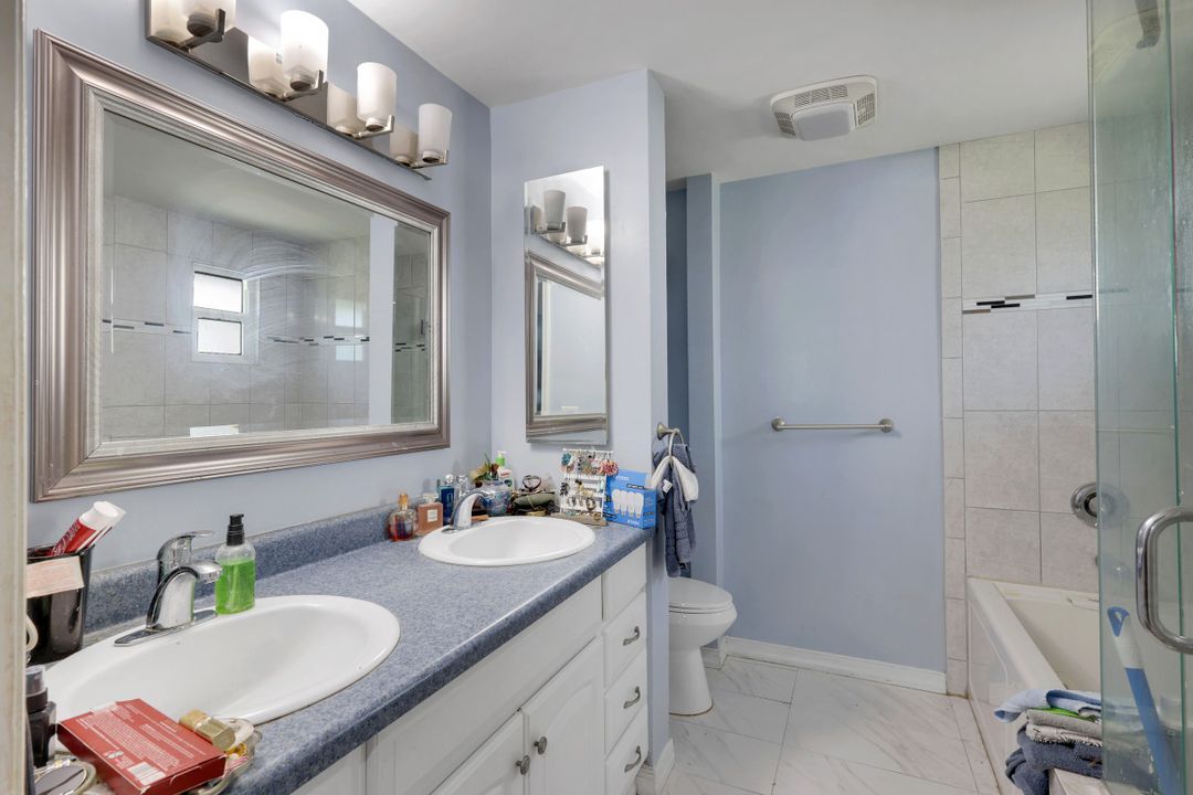 8110 Valencia Rd, Fort Myers, FL 33967