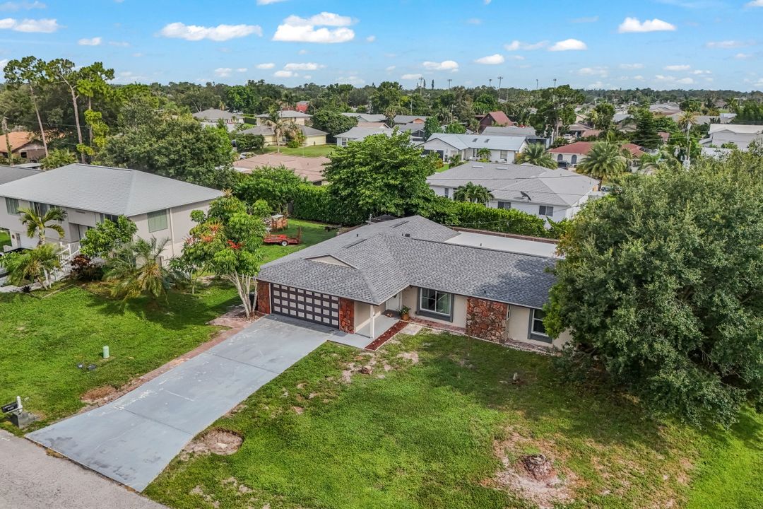 8110 Valencia Rd, Fort Myers, FL 33967