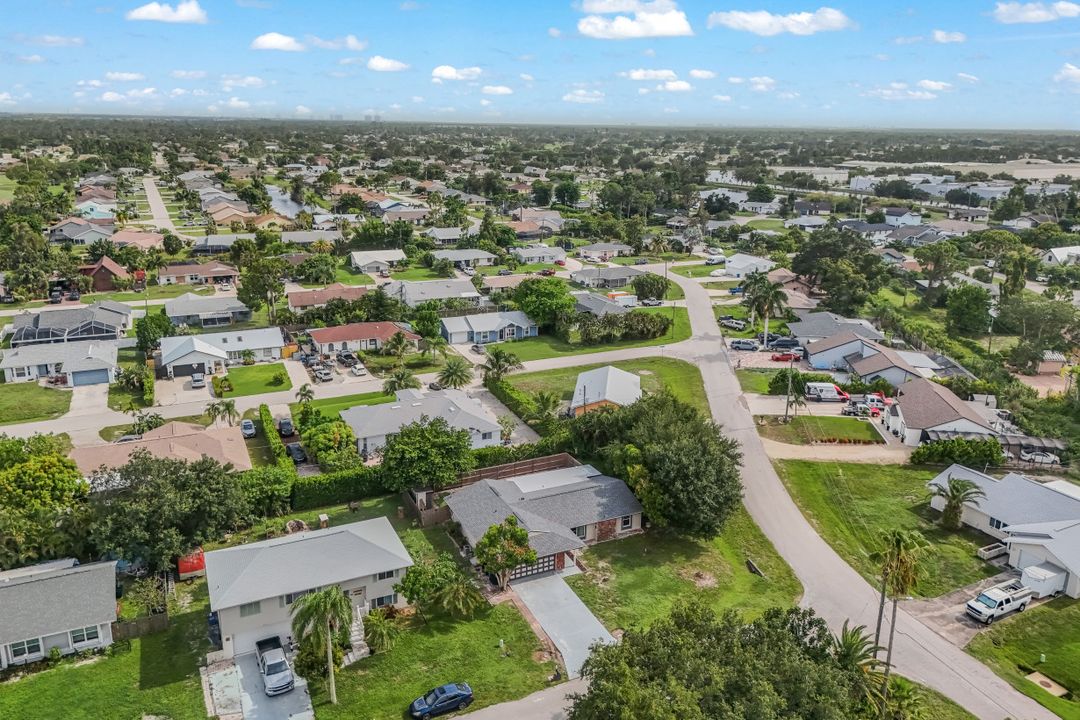 8110 Valencia Rd, Fort Myers, FL 33967