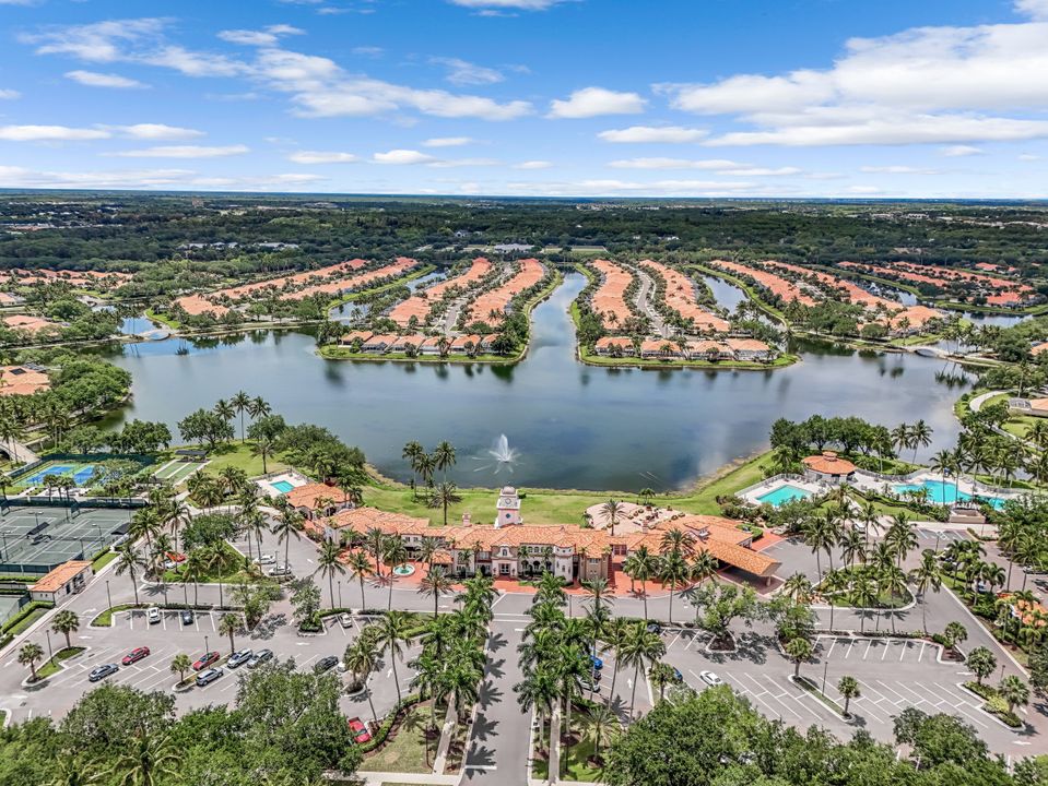 3232 Benicia Ct, Naples, FL 34109