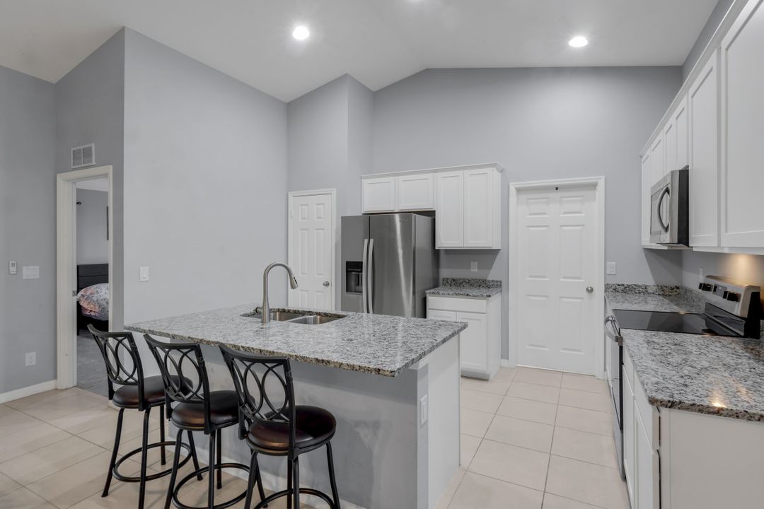 2627 SW 4th Terrace, Cape Coral, FL 33991