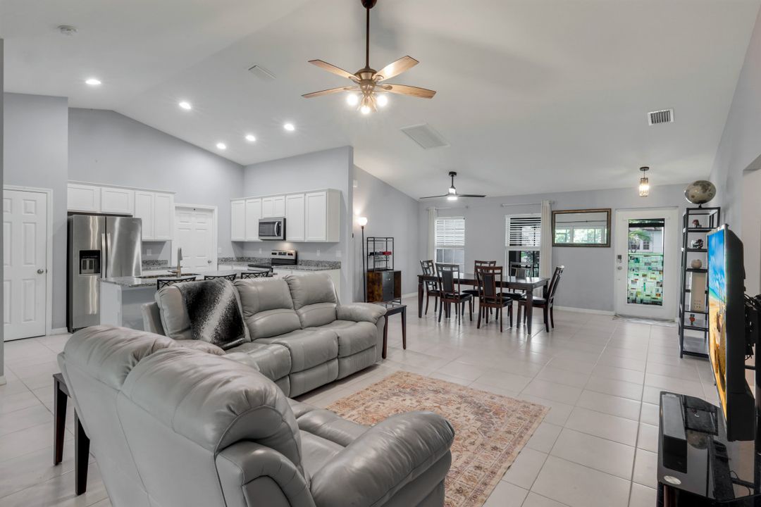 2627 SW 4th Terrace, Cape Coral, FL 33991