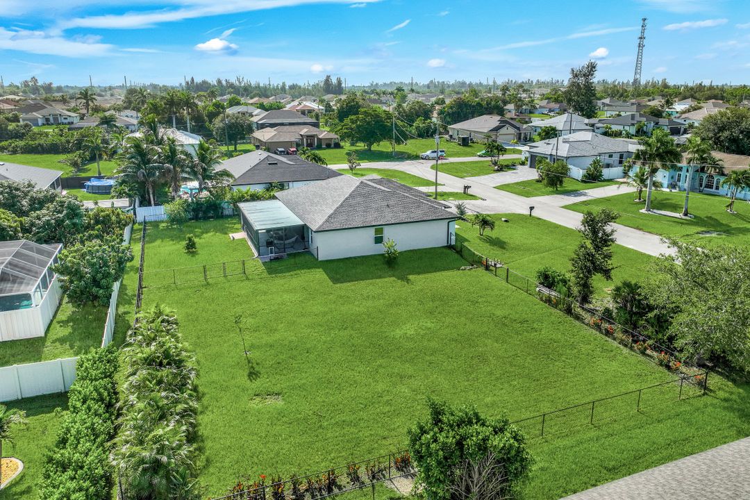 2627 SW 4th Terrace, Cape Coral, FL 33991