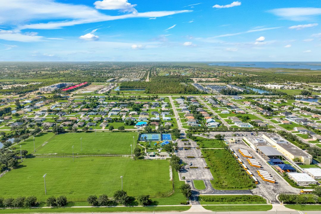 2627 SW 4th Terrace, Cape Coral, FL 33991