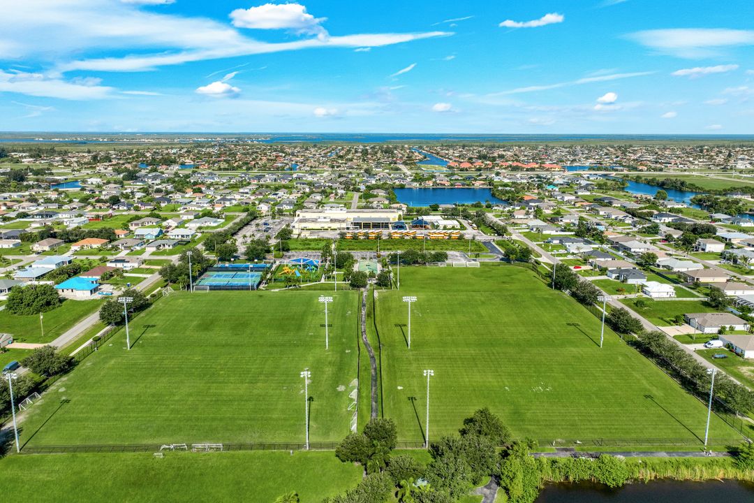 2627 SW 4th Terrace, Cape Coral, FL 33991