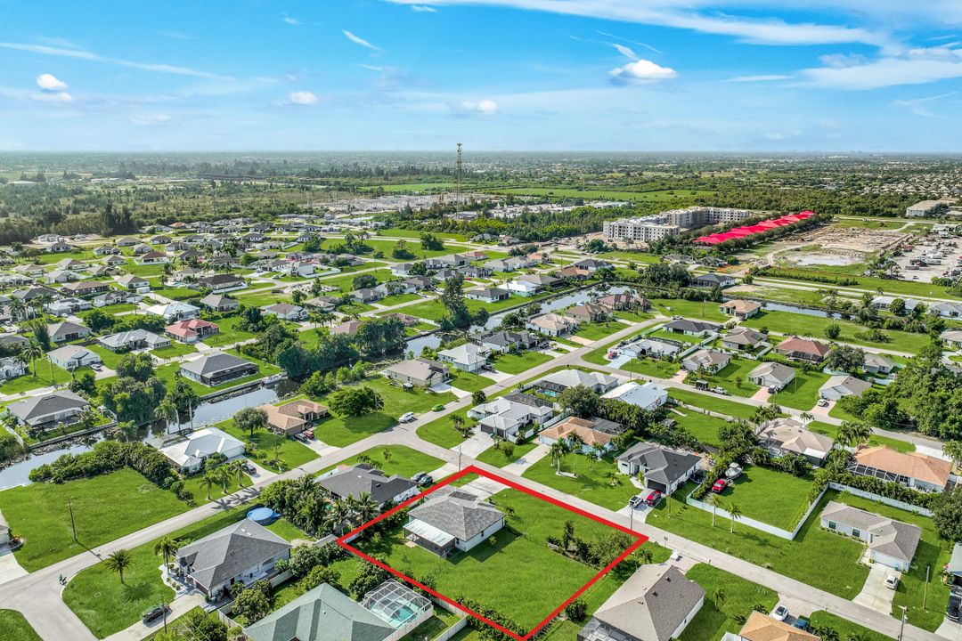 2627 SW 4th Terrace, Cape Coral, FL 33991