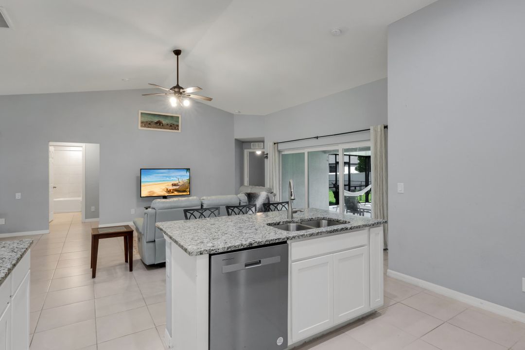 2627 SW 4th Terrace, Cape Coral, FL 33991